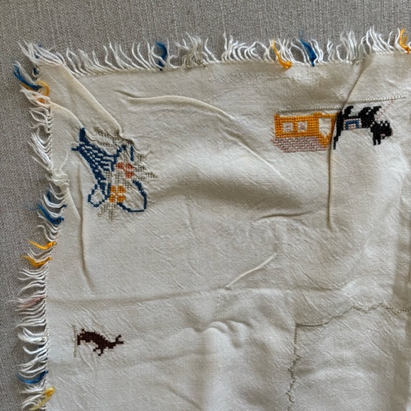 Embroidered Capri Fringe Linen Decor Country Horse and Carriage Design Stitched - Picture 12 of 15